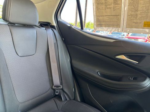 Used 2025 Buick Encore GX Preferred FWD image 36
