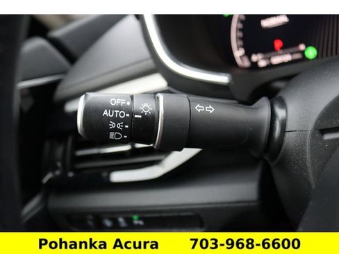 Used 2023 Acura MDX SH-AWD w/ Technology Package image 10
