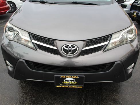 Used 2014 Toyota RAV4 XLE image 9