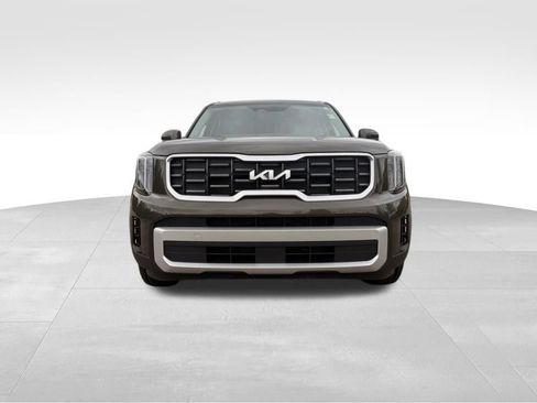 Used 2025 Kia Telluride S FWD image 8