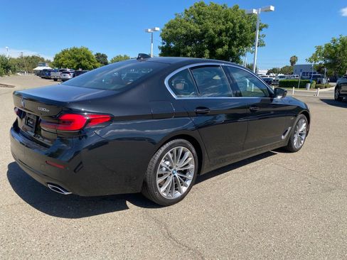 Used 2023 BMW 530e w/ Premium Package RWD image 3