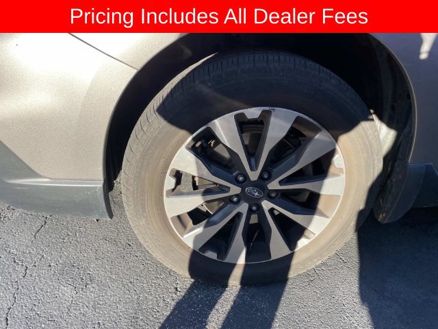 Used 2017 Subaru Outback 2.5i Limited AWD/4WD image 2