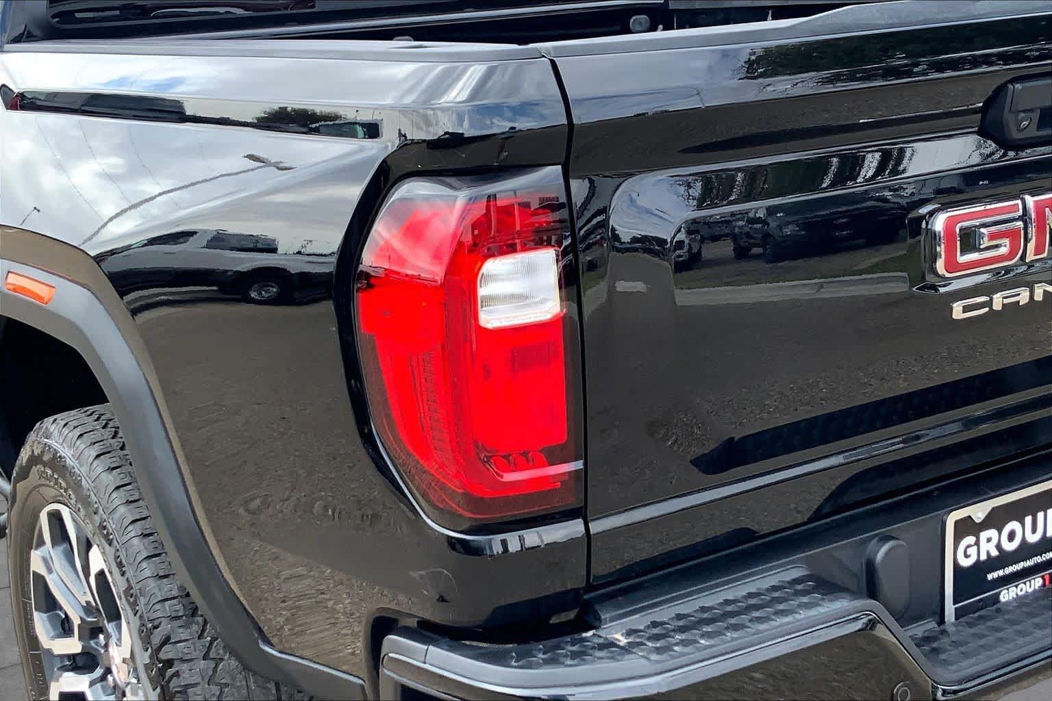 Used 2024 GMC Canyon AT4 w/ AT4 Premium Package AWD/4WD image 29