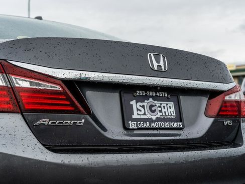 Used 2017 Honda Accord EX-L image 12