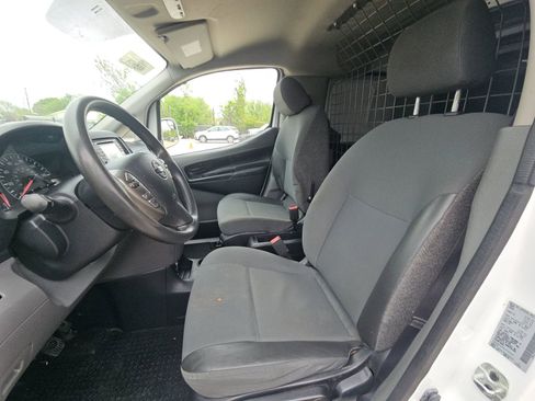 Used 2019 Nissan NV200 SV image 6