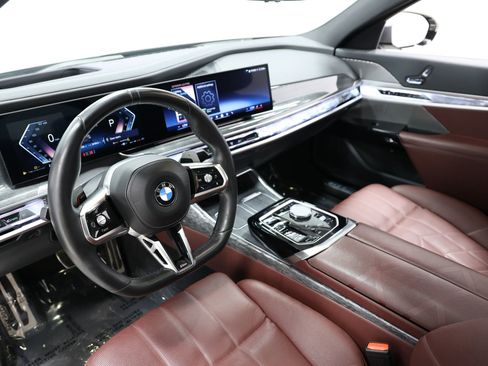 Used 2023 BMW 740i w/ Parking Assistance Package RWD image 2