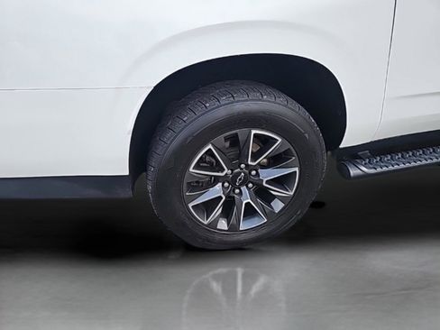 Used 2021 Chevrolet Suburban Z71 w/ Rear Media and Nav Package image 10