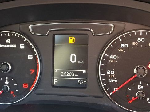 Used 2017 Audi Q3 2.0T Premium Plus w/ Premium Plus Package AWD/4WD image 3