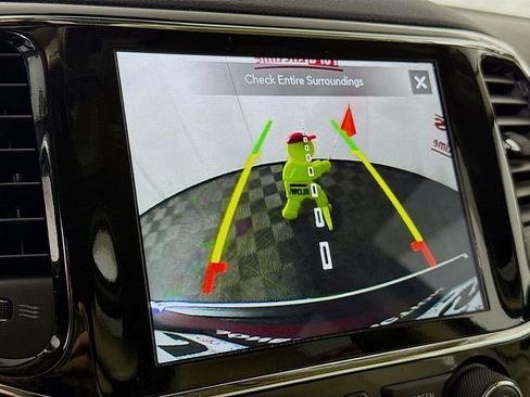 Used 2019 Jeep Grand Cherokee Limited image 7