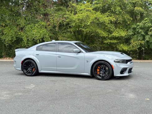 Used 2022 Dodge Charger SRT Hellcat w/ Harman/Kardon Audio Group image 15