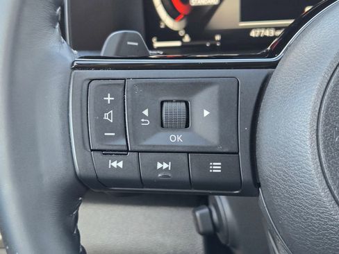 Used 2023 Nissan Pathfinder Platinum FWD image 32