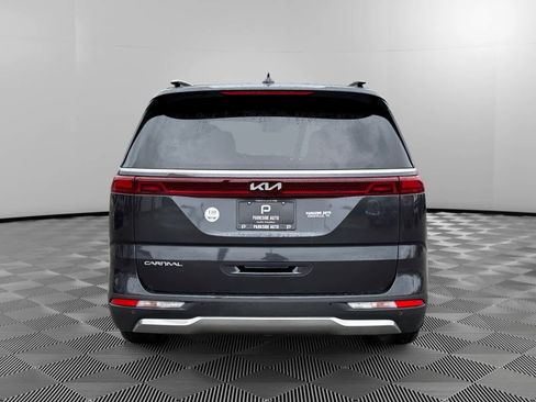 Used 2023 Kia Carnival SX FWD image 3