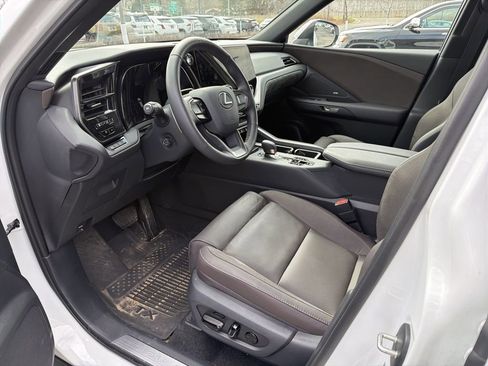 Used 2025 Lexus TX 350 AWD w/ Technology Package image 6