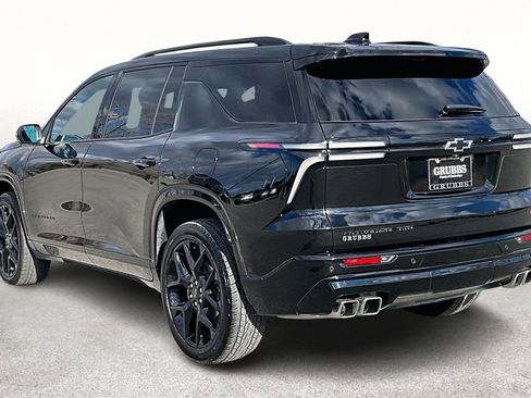 Used 2024 Chevrolet Traverse RS w/ LPO, Floor Liner Package AWD/4WD image 15