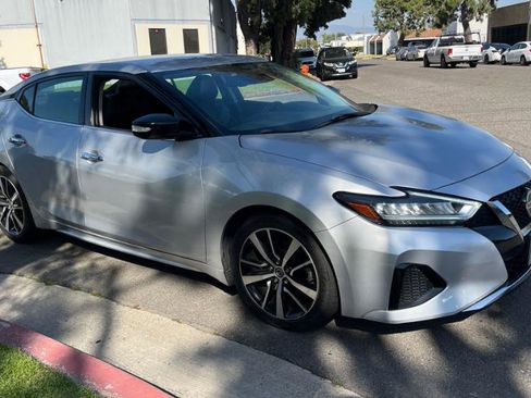 Used 2021 Nissan Maxima 3.5 SV w/ Floor Mat Group FWD image 3