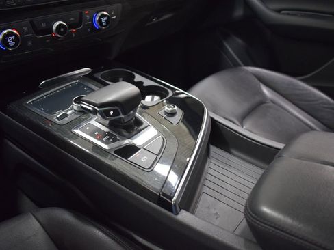 Used 2017 Audi Q7 3.0T Premium Plus image 24