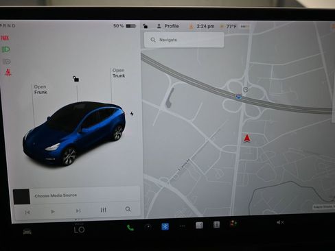 Used 2021 Tesla Model Y 2WD image 10