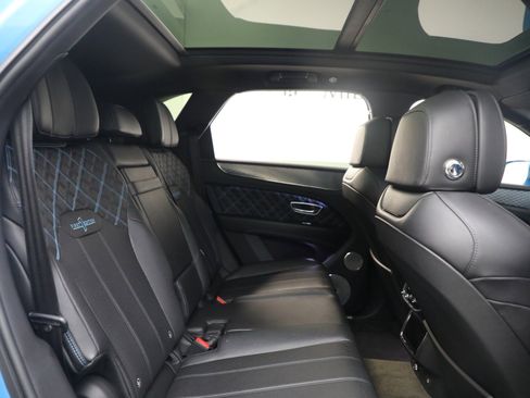 Certified 2021 Bentley Bentayga image 30