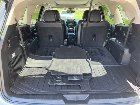 Used 2019 Subaru Ascent Limited AWD/4WD image 16