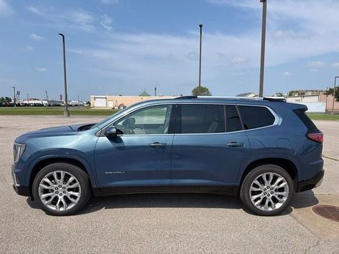 Used 2026 GMC Acadia Denali w/ Super Cruise Package AWD/4WD image 3