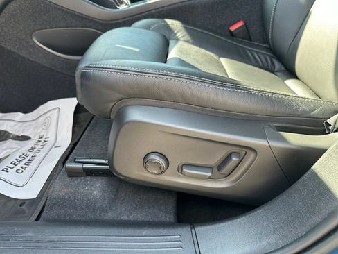 Used 2023 Volvo XC40 B5 Ultimate w/ Climate Package AWD/4WD image 20