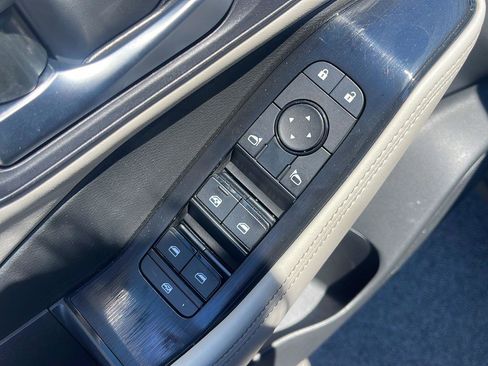 Used 2024 Nissan Rogue SV FWD image 14