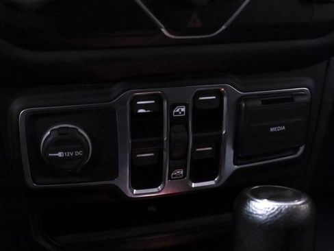 Used 2020 Jeep Wrangler Unlimited Sport S image 28