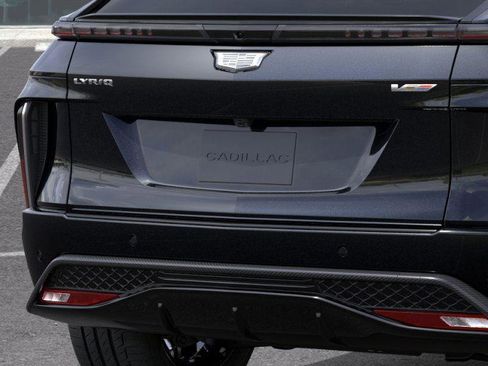 New 2026 Cadillac Lyriq V w/ Exterior Carbon Fiber Package image 15