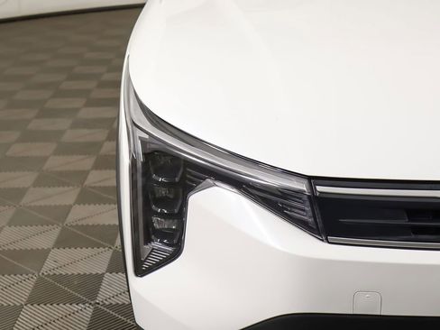 Used 2025 Kia K4 FWD image 12