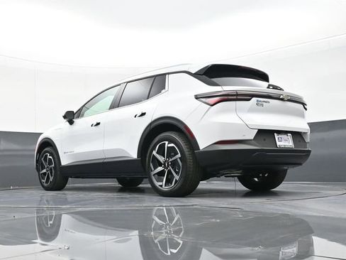 New 2026 Chevrolet Equinox EV LT FWD image 39