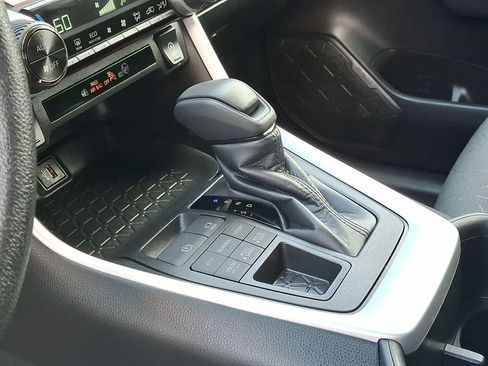 Certified 2025 Toyota RAV4 XLE AWD/4WD image 18