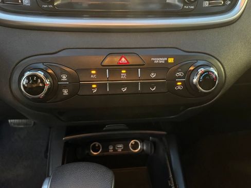 Used 2019 Kia Sorento FWD image 20