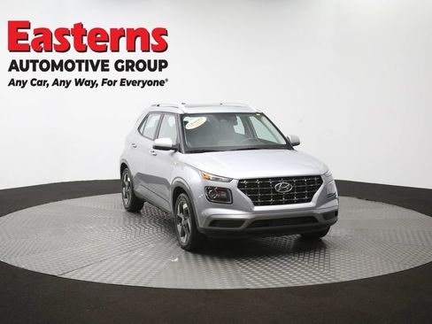 Used 2025 Hyundai Venue SEL FWD image 51