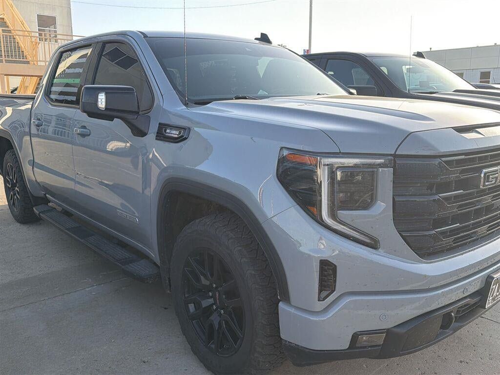 Used 2024 GMC Sierra 1500 Elevation w/ Elevation Premium Package AWD/4WD image 1