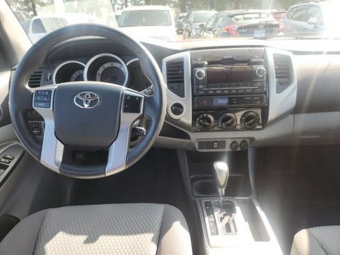 Used 2012 Toyota Tacoma 4x4 Access Cab w/ SR5 Pkg image 7