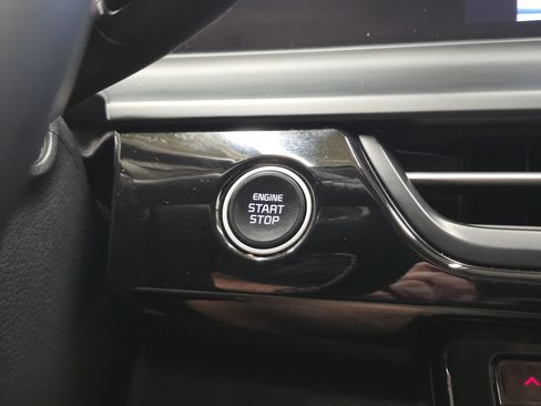 Used 2024 Kia Seltos S AWD/4WD image 37