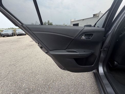Used 2016 Honda Accord Sport image 23