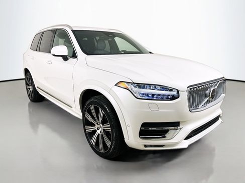 Used 2023 Volvo XC90 B6 Ultimate w/ Protection Package Premier AWD/4WD image 3