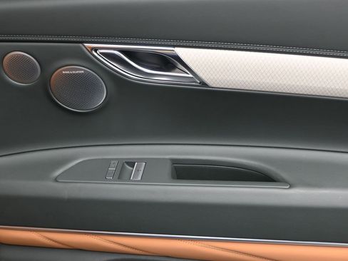 Used 2025 Genesis GV80 3.5T Prestige image 14