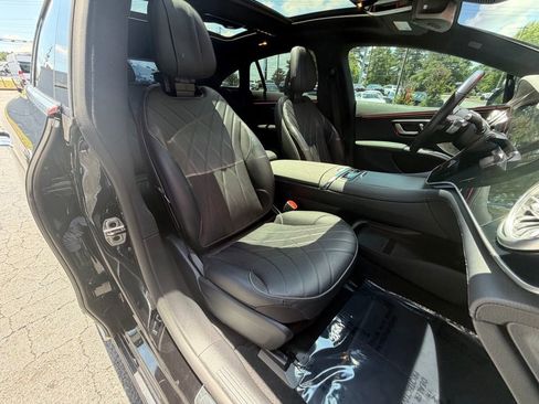 Used 2023 Mercedes-Benz EQS 580 4MATIC Sedan image 35