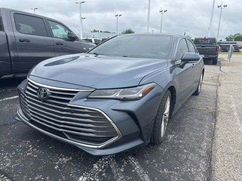 Used 2019 Toyota Avalon Limited w/ Advanced Safety Package FWD image 12