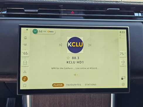 Used 2025 Land Rover Range Rover SE AWD/4WD image 25