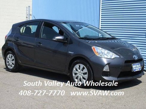 Used 2014 Toyota Prius C Two w/ Preferred Accessory Package FWD image 22