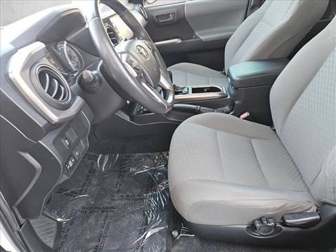 Used 2022 Toyota Tacoma SR5 w/ SR5 Appearance Package (SM) RWD image 19