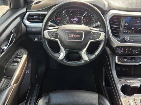 Used 2023 GMC Acadia SLT FWD image 15