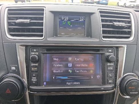 Used 2013 Toyota Highlander Limited AWD/4WD image 27