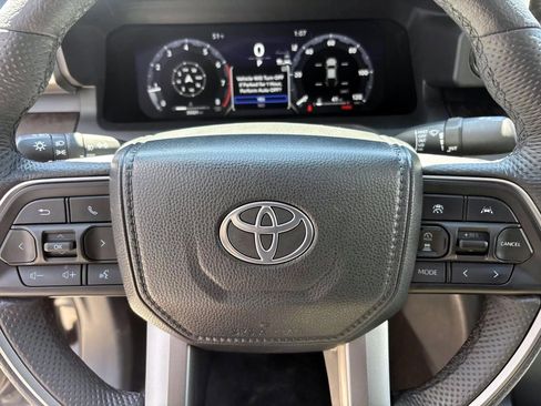 Used 2024 Toyota Tacoma Limited w/ Limited Package (LT) image 17