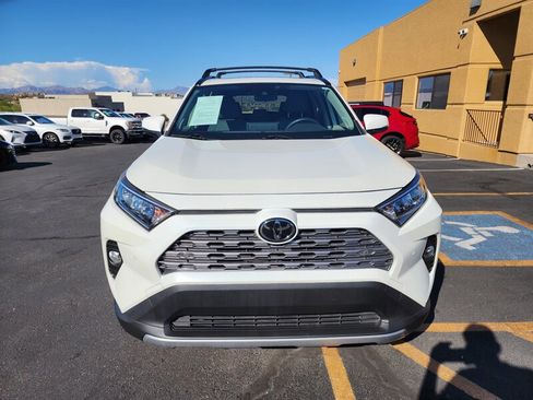Used 2019 Toyota RAV4 Limited w/ Cold Weather Package FWD image 8