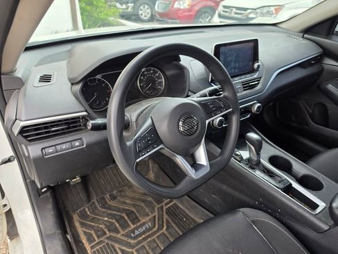Used 2020 Nissan Altima 2.5 S image 4