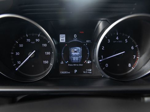 Used 2017 Land Rover Discovery HSE Luxury image 35